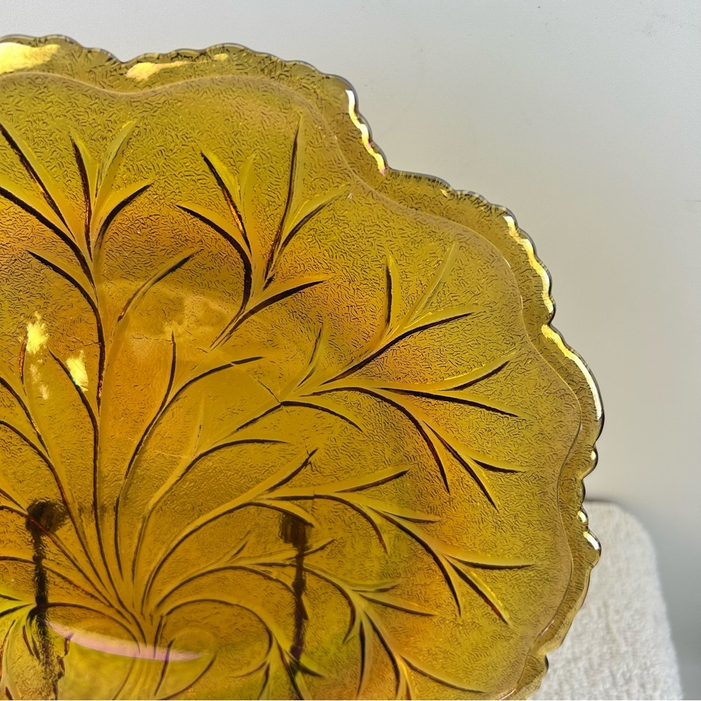 VTG Carnival Indiana Glass Tree Of Life Iridescent 10” Scallop Serving Plate - Picture 4 of 10